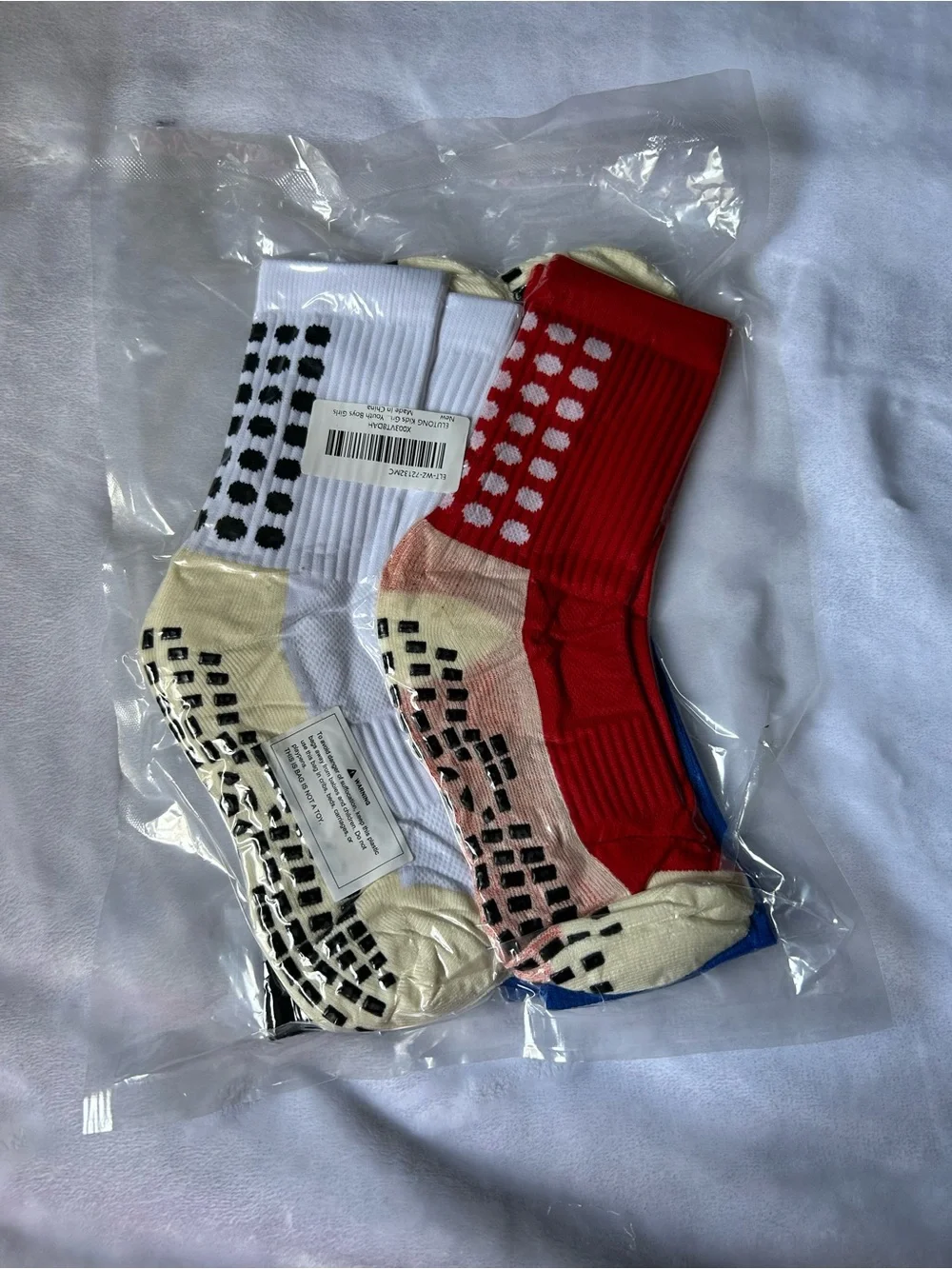 ELUTONG Kids Youth Grip Socks Non Slip Sports Soccer Multicolor New 4 pack